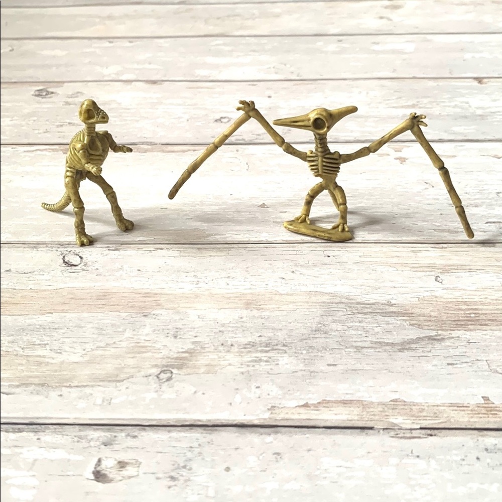 Dinosaur Skeleton Figurines Set of 2 T-Rex Raptor Pterodactyl